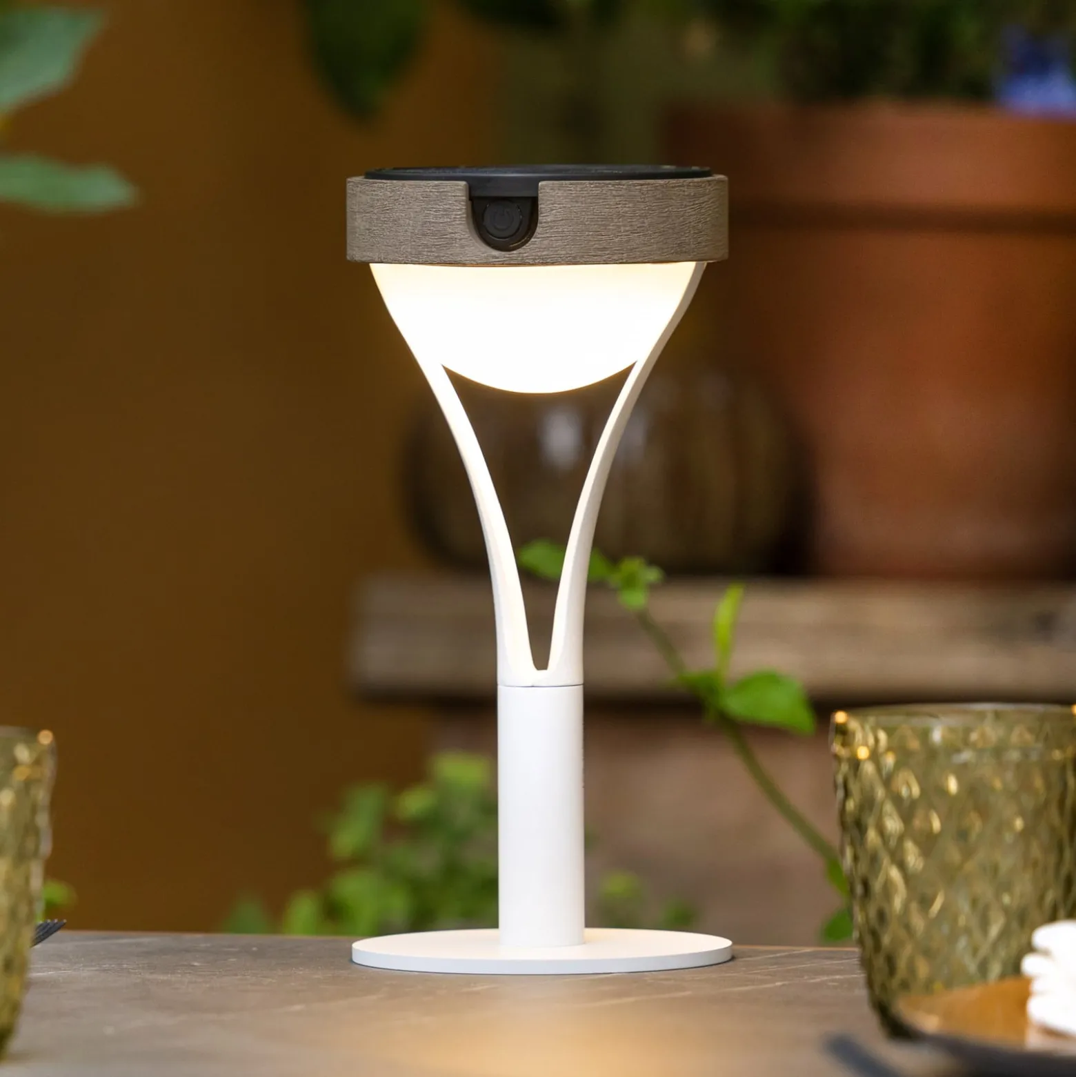 Tyble LED-aurinkopöytävalaisin, valkoinen / teak, 2700 K, 200 lm