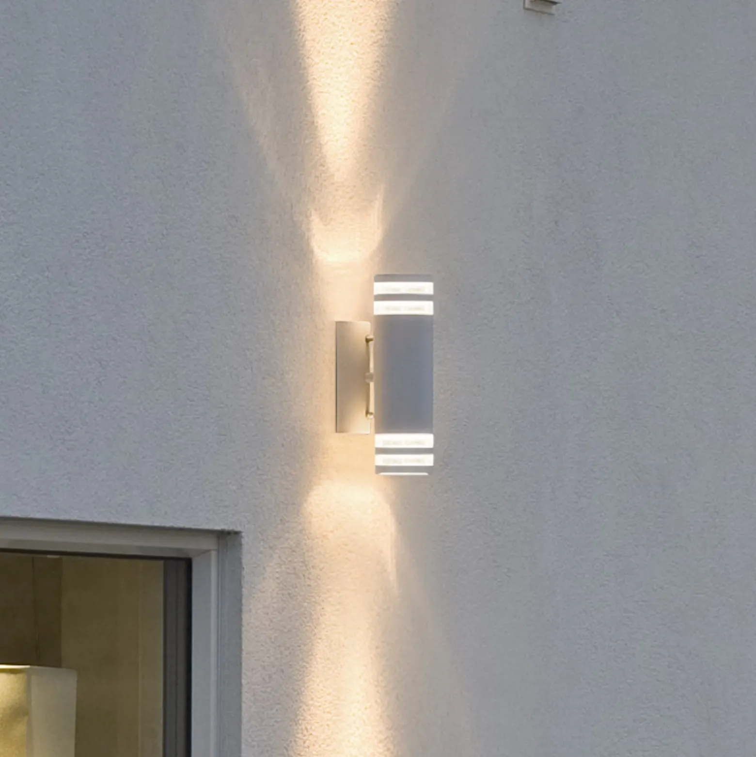 Ulkoseinälamppu Modena, 2-lamppuinen, valkoinen