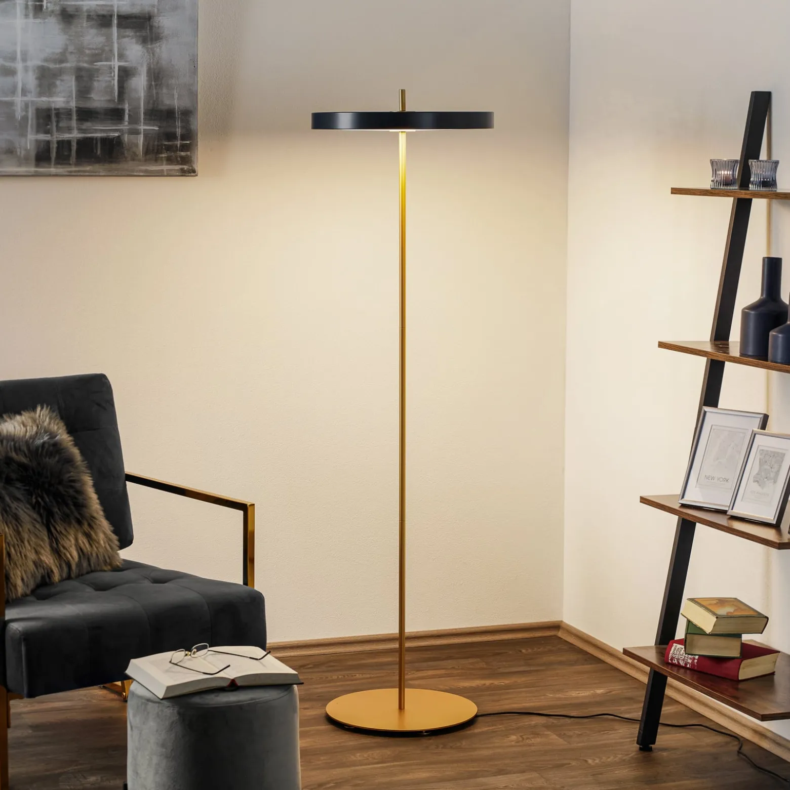 UMAGE Asteria Floor LED-lattiavalo antrasiitti