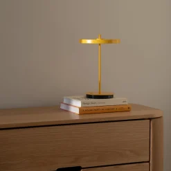 UMAGE LED ladattava pöytävalaisin Asteria Move aurinko keltainen uni, 31cm