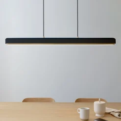 UMAGE LED-ripustusvalaisin Hazel Branch, musta/messinki, 100 cm