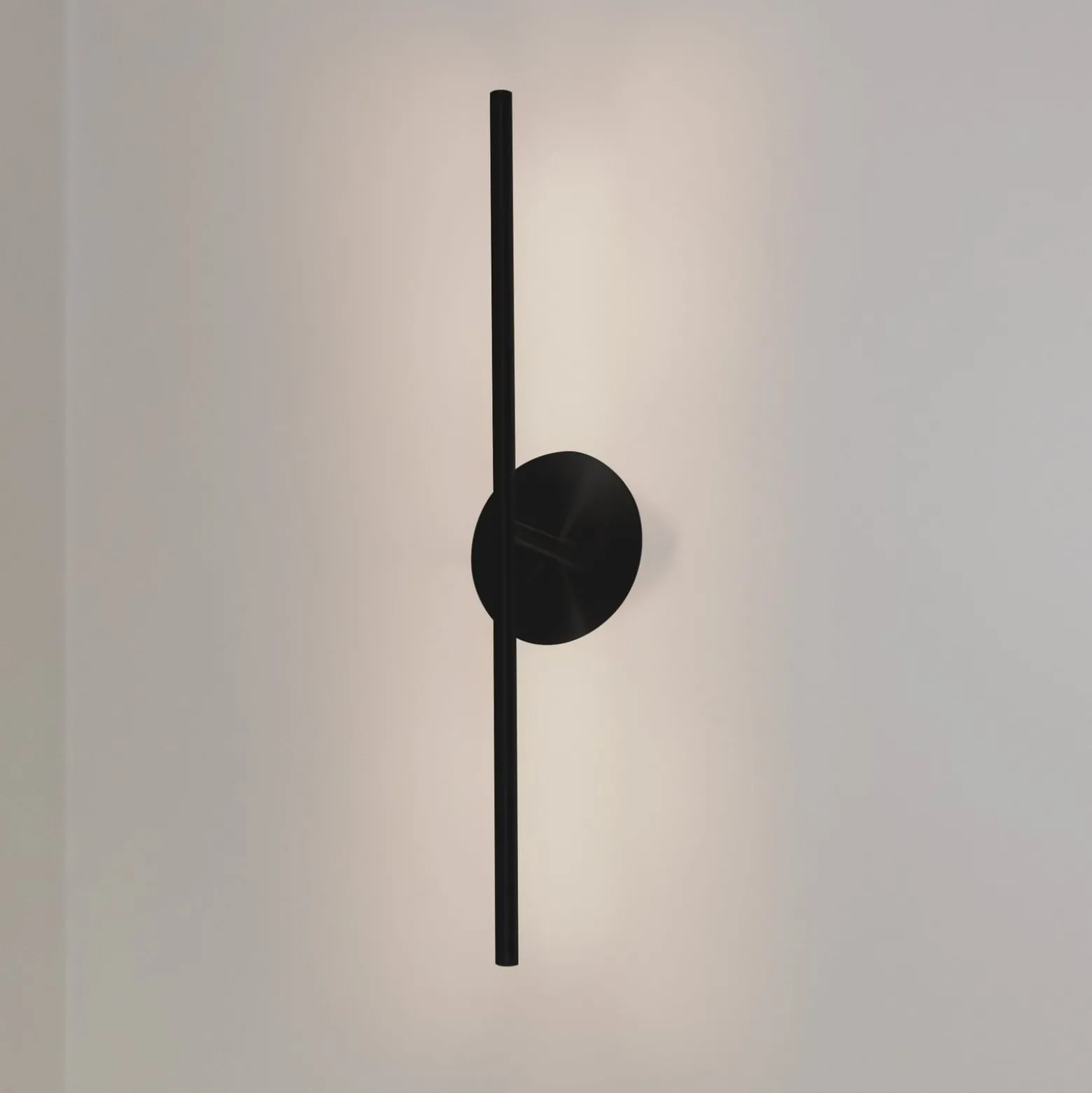 UMAGE LED-seinävalaisin Omni, musta, pituus 74 cm