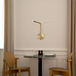 UMAGE LED-seinävalaisin Omni Pivot, messinkivärinen, himmennettävä