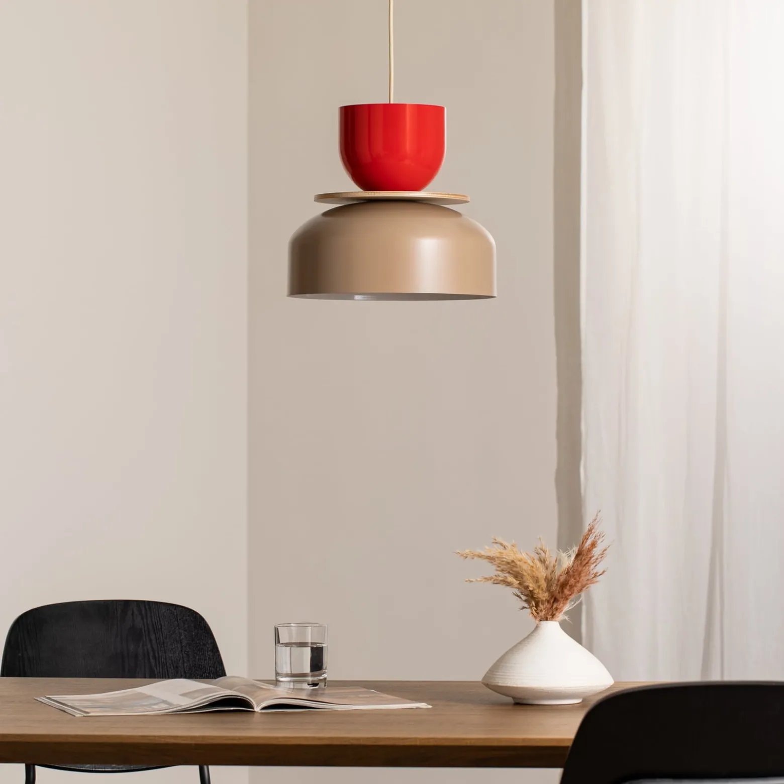 Uto-riippuvalaisin, beige/punainen, Ø 30 cm, metalli