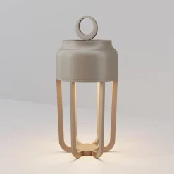 Vetra-LED-akkukäyttöinen pöytälamppu, beige, korkeus 22 cm, metallia, IP54,