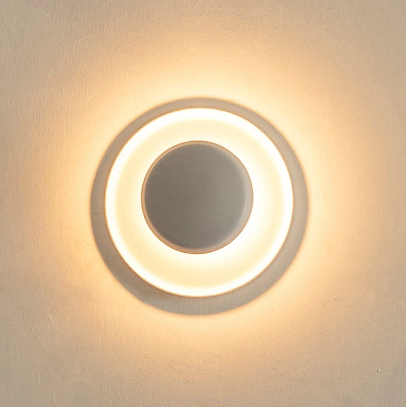 Vibia Top LED-seinävalaisin Ø 17 cm valkoinen