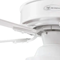 Westinghouse Barnett -kattotuuletin valolla, valkoinen
