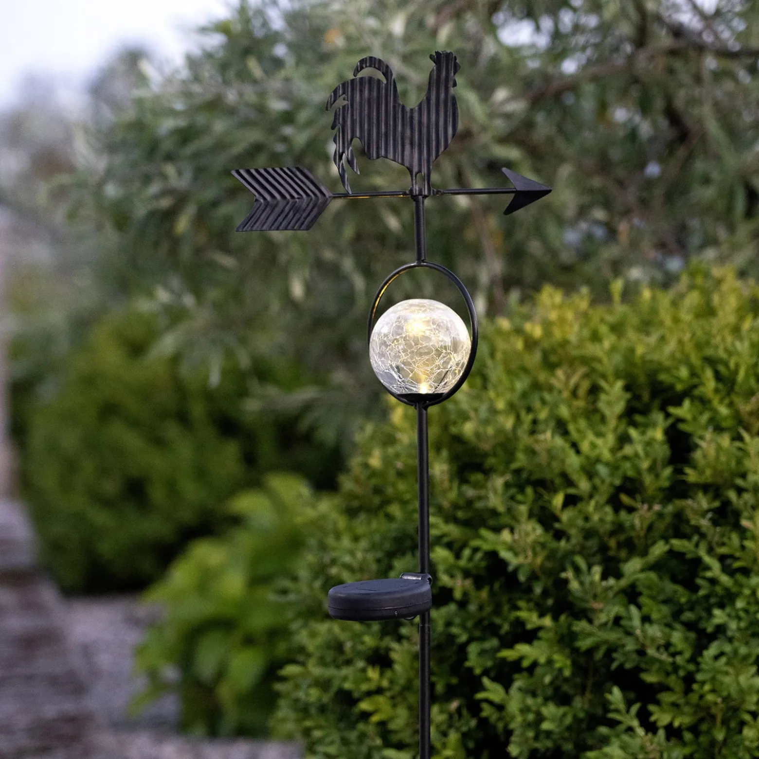 Windy-LED-aurinkovalaisin, näyttää tuulen suunnan
