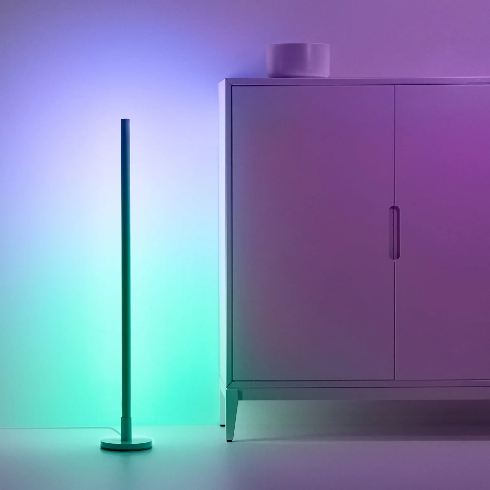 WiZ LED-lattiavalaisin Pole, säädettävä valkoinen ja väri