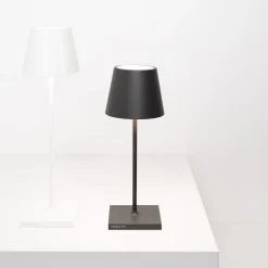 Zafferano Poldina mini akkukäyttöinen pöytälamppu IP65 harmaa