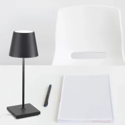 Zafferano Poldina mini akkukäyttöinen pöytälamppu IP65 harmaa