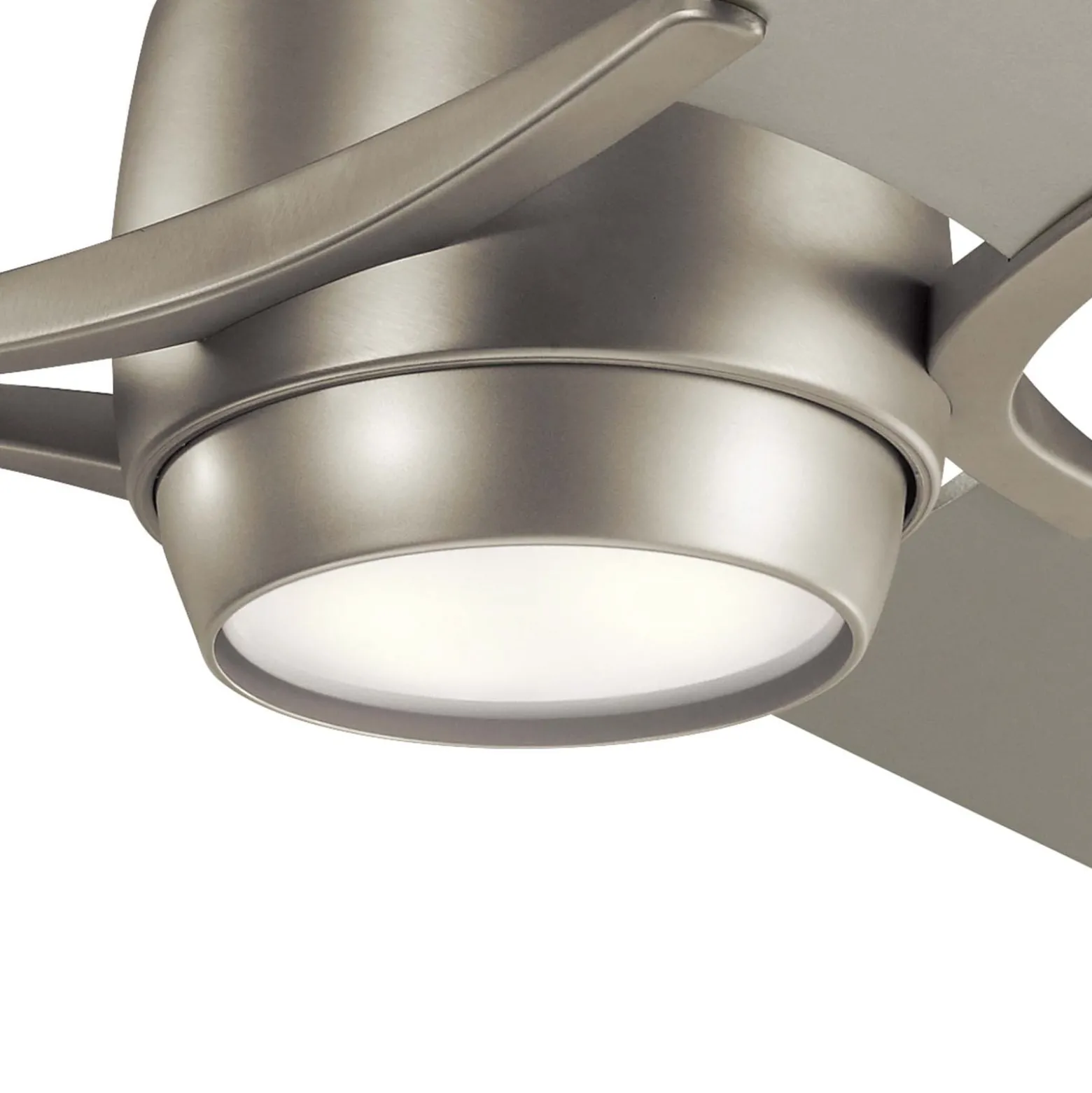 Zeus LED-kattotuuletin, kolmilapainen, harjattu nikkeliä